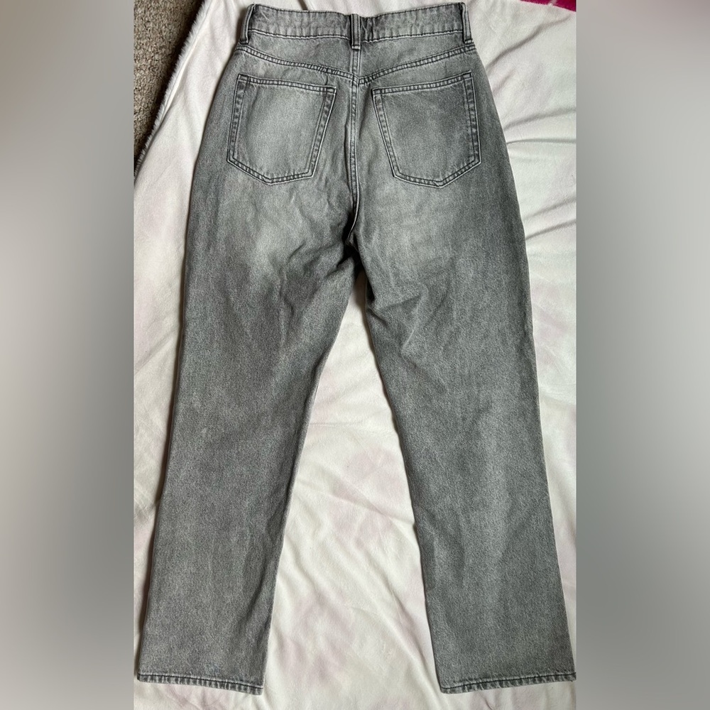 H&M Ripped Jeans - Picture 2 of 3
